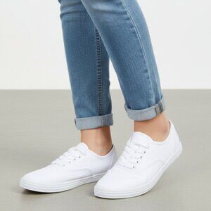 Universal Thread Women’s White Canvas Sneakers Vulcanized Lace Up Size 10W